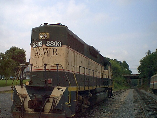 Message Areas - "Actual GP38 Cab Pictures" – image 1