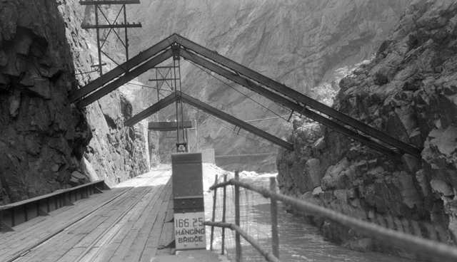 Message Areas - "Progress on the Royal Gorge Route" – image 8