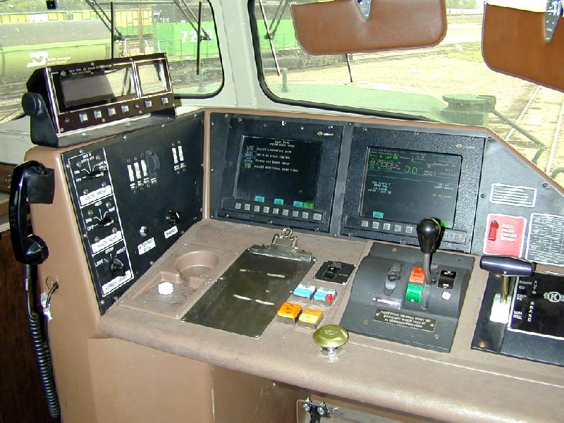 SD70MAC cab – image 2