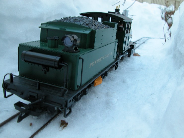 My G-scale layout in the snow! (Tons of pics!) – image 11
