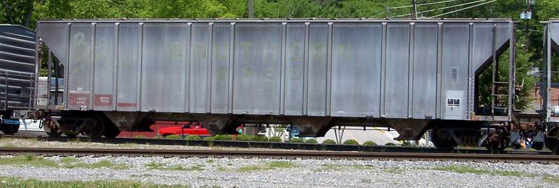 Norfolk Southern grain hoppers? pics of kind we ne – image 33